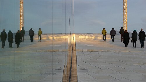 Oslo Operahuset i Oslo er Den Norske Opera & Balletts operahus i Bjørvika innerst i Oslofjorden. Det har adresse Kirsten Flagstads plass 1 etter operaens første sjef...