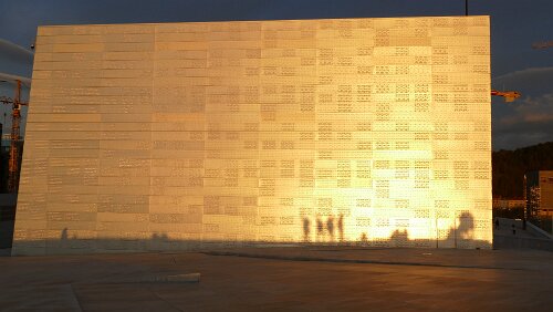 Oslo Die vier Männer aus Hahnstätten, Ibersheim und Hamm winken