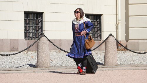 Oslo Eine Dame in Tracht