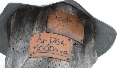 Kristinehamn – Östersund Früher ohne die Regulierung des Sees durch ein Kraftwerksdamm stand einem hier das Wasser weit über den Hals