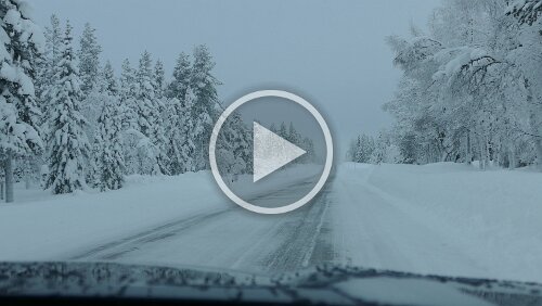 Östersund – Fauske Mitten im Nichts auf der Abkürzungsstrecke zwischen Slagnäs und Arjeplog.