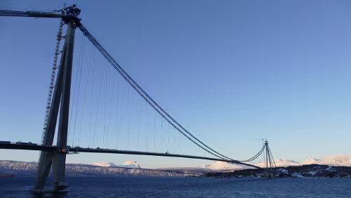 Fauske – Tromsø Hålogalandsbrua bei Narvik, Eröffnung 2017 (so lautete es noch im Januar 2017, nun steht einfach nur noch 2018 als Eröffnungszeitpunkt), Spannweite 1.145 m.