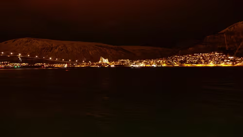 Longyearbyen – Tromsø Tromsøbrua, Ishavskatedralen, Storstein
