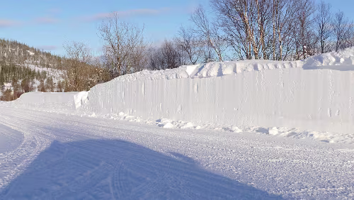 Saltstraumen – Trondheim Der Vilmarksvegn [274] biegt hier wieder auf die [E6] ein
