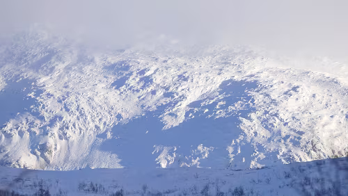 Saltstraumen – Trondheim Der Vilmarksvegn [274] biegt hier wieder auf die [E6] ein