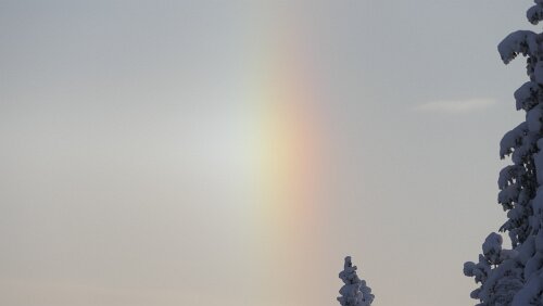 Östersund – Puoltikasvaara Am Halteplatz Fiandberg, es ist eine Nebensonne zu sehen