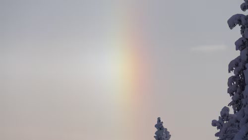 Östersund – Puoltikasvaara Am Halteplatz Fiandberg, es ist eine Nebensonne zu sehen