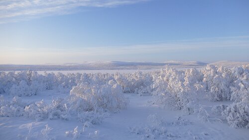 Puoltikasvaara – Tromsø Die Sonne flutet die Landschaft mit Licht