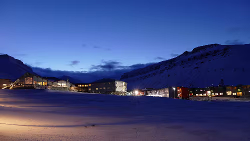 Longyearbyen Am Radisson Blu Polar Hotel wird noch gebaut
