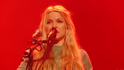 „Sol Heilo“ Fredag 1. februar | 22:00 | Sol Heilo | Kulturhuset | Mein Urteil fasst dass gut zusammen: „Musik wird oft nicht schön gefunden, weil sie stets mit Geräusch...