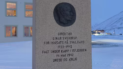 Longyearbyen Einar Sverdrup (18 December 1895 – 13 May 1942) was a Norwegian mining engineer and businessman. He was the CEO of the Store Norske Spitsbergen Kulkompani,...