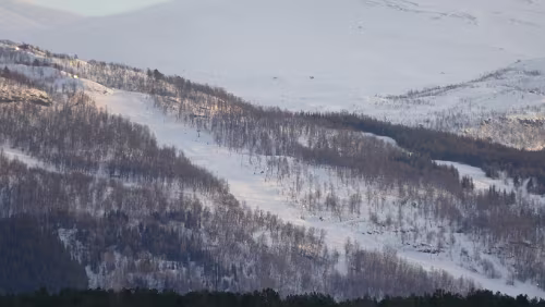 Tromsø – Svolvær Eine kleine Skipiste