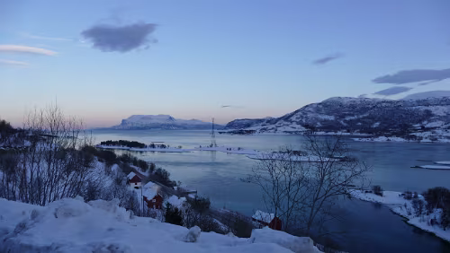 Tromsø – Svolvær Auf der anderen Seite der Tjeldsundbrua