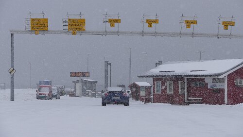 Nesna – Trondheim Alleine am Fähranleger in Nesna