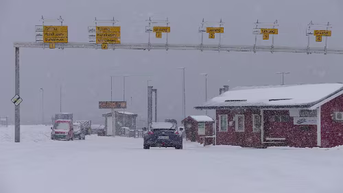 Nesna – Trondheim Alleine am Fähranleger in Nesna
