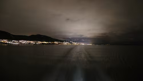 Trondheim – Kristiansund Das Schiff läuft aus