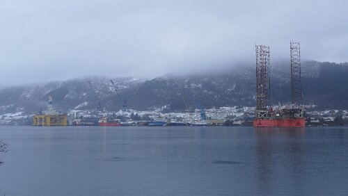 Haugesund – Haukeli Ølensvåg (også brukt Ølsvågen) er et tettsted i Vindafjord kommune i Rogaland. Tettstedet har 427 innbyggere per 1. januar 2018, og ligger i Ølsvågen, som er...
