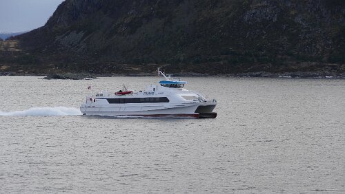 Ålesund – Trondheim Schnellbote verkehren zwischen den Inseln