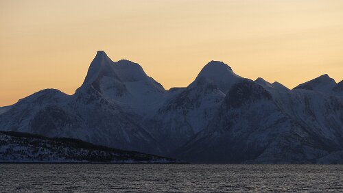 Storjord i Tysfjord – Tromsø Auf der Überfahrt von Bognes nach Skarberget