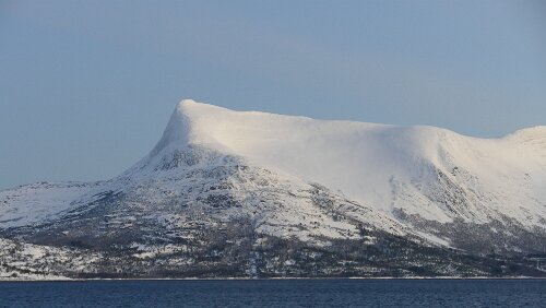 Storjord i Tysfjord – Tromsø Auf der Überfahrt von Bognes nach Skarberget