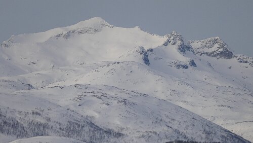 Tromsø – Longyearbyen Am Tromsø lufthavn Langnes