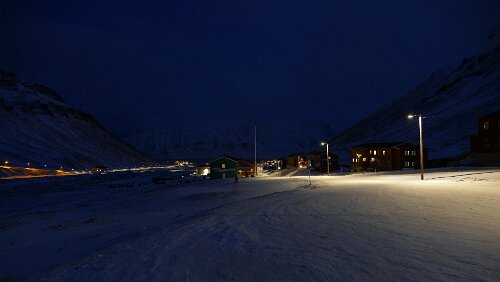 Longyearbyen Blick von Nybyen auf Longyearbyen