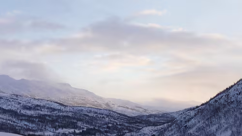 Tromsø – Vuollerim Noch in Norge, der Blick in Richtung Osten, Finnland, verspricht schönes Wetter