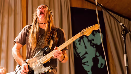 PolarJazz 2020 Ronni Le Tekrø Ronni Le Tekrø er en av Norges fremste gitarister og gjester Polarjazz igjen! Ronni er mest kjent som den drivende kraften bak bandet TNT som...