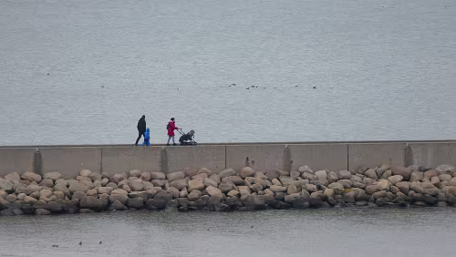 Hahnstätten – Puttgarden – – Rødby – Malmö Spazieren gehen und ein- und auslaufende Schiffe gucken geht immer.