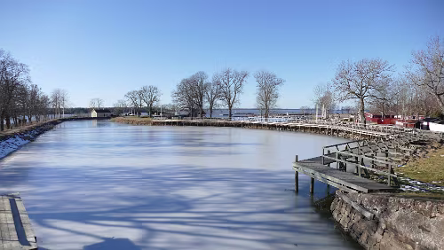 Malmö – Sunne Zugefroren, aber nicht wirklich dick genug.