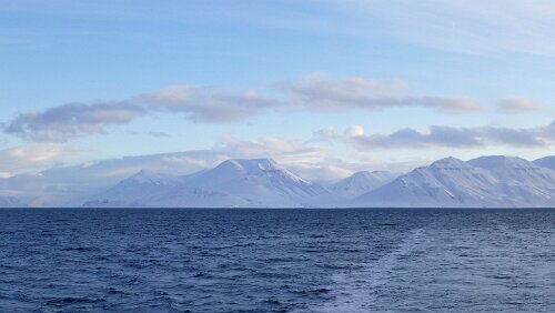 Fjordcruise towards the Esmark Glacier & Barentsburg Panorama