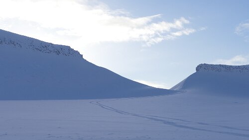 Ice cave tour with snowcat Weiter hoch am Longyearbreen.