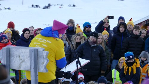 Solas tilbakekomst Auszeichnung der Malwettbewerb-Gewinnerin.