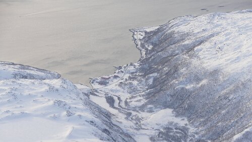 Longyearbyen – Tromsø Die ersten Inseln des Festlandes.