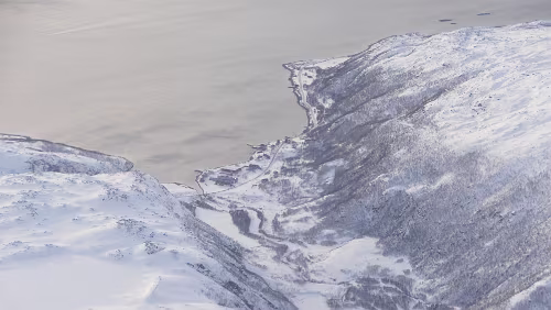 Longyearbyen – Tromsø Die ersten Inseln des Festlandes.