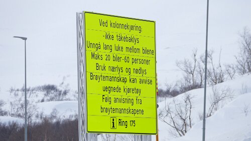 Innhavet – Mosjøen Ved kolonnekjøring: ikke tåkebaklys. Unngå lang luke mellom bilene. Maks 20 biler - 60 personer. Bruk nærlys og nødlys. Brøytemannskap kan avvise uegnede...