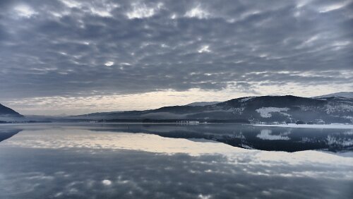 Innhavet – Mosjøen An einem Rastplatz am Finneidfjord.