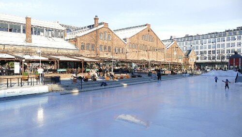 Trondheim Die Eisfläche habe ich noch nie gesehen.