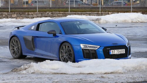 Trondheim – Hamar Wow, was eine Rakete. Ein „V10“ Modell. In Deutschland geht das Gefährt für schlappe 216.300,00 EUR über den Ladentisch. Das Ding fährt drei Mal so schnell wie...