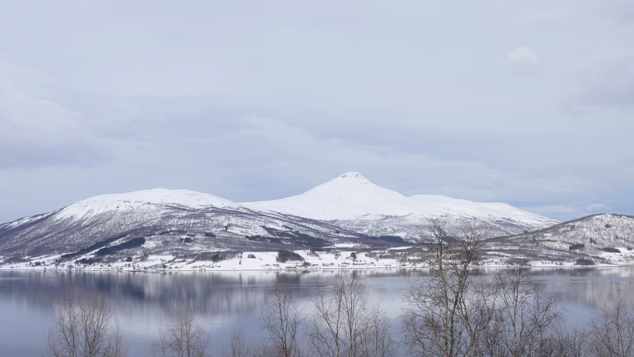 10.03.2022 Tromsø – Kjøpsvik – – Drag – Innhavet Karte – Reiseroute Do 10.03.2022 Tromsø – Innhavet, 6 Std. 9 Min. (359 km) Unterkunft Unterkunft Aktuelle...