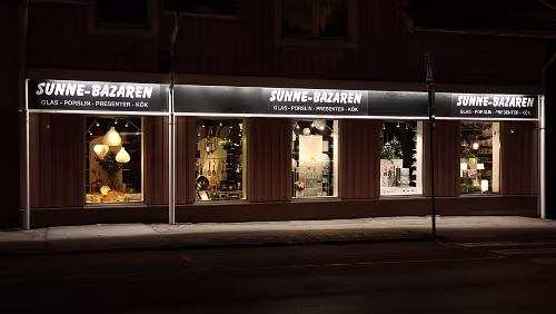 Sunne Sunne by night.