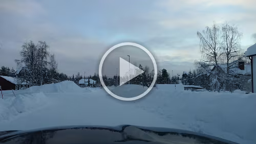 Vuollerim – Tromsø Fahrt durch Nattavaara. Es liegt an der Malmbanan (Luleå–Narvik).