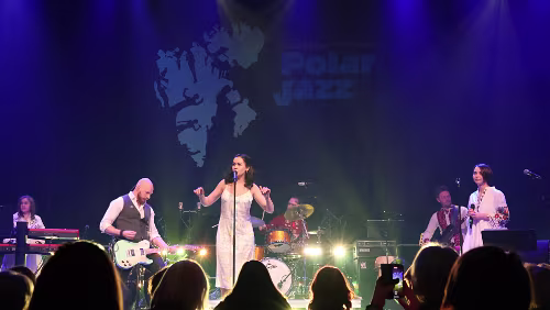 Longyearbyen Das Vorspiel.