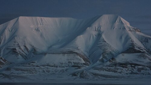 Longyearbyen Das Hiorthfjellet, höchster Punkt 926 ü.d.M.
