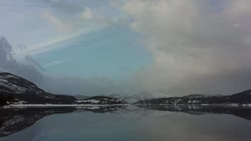 Bodø – Mosjøen An einem Rastplatz am Finneidfjord.