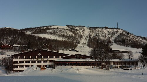 Geilo Im „Geilo Hotel“ bin ich untergebracht. Mein Hotelzimmer geht nach hinten zur Bergseite.