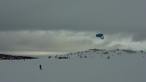 Geilo – Larvik – – Hirtshals – Aarhus Mit dem Kite-Drachen im Schnee surfen.