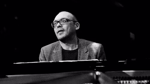 PolarJazz 2023 Fredag 3. februar | 17:00 | Bugge Wesseltoft | Svalbard Kirke Bugge Wesseltoft er èn av våre fremste jazzmusikere, og kanskje Norges mest kjente jazzpianist....