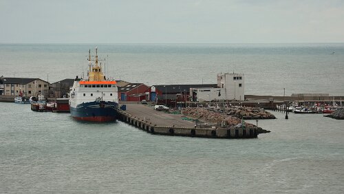 Hirtshals, an Bord der MS Norröna Große Schiffe liegen derzeit keine im Hafen.