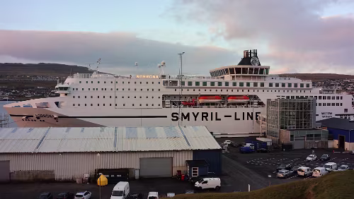 Tórshavn Die Norröna im Hafen von Tórshavn.